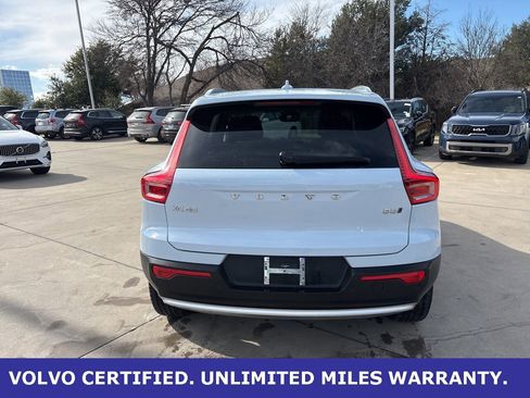 Certified 2025 Volvo XC40 B5 Plus image 6