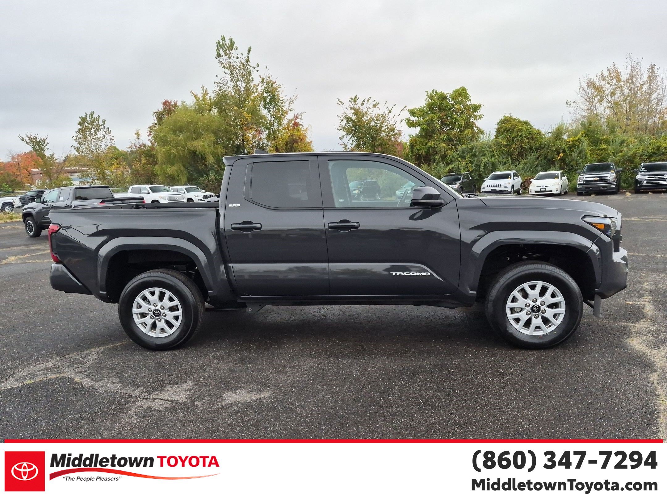 Used 2025 Toyota Tacoma SR5 AWD/4WD image 2