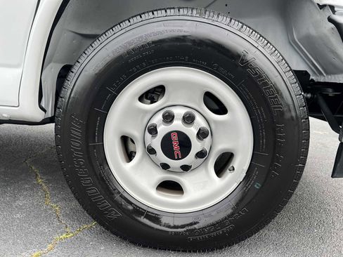 New 2025 GMC Savana 3500 w/ Power Convenience Package image 17