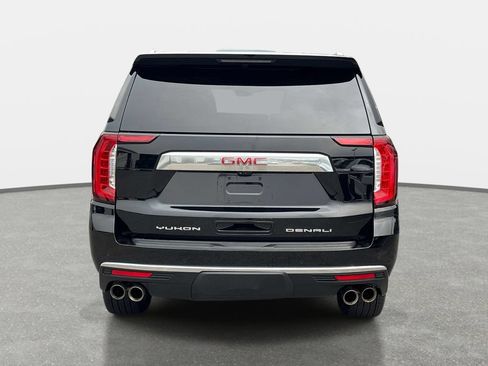 Used 2022 GMC Yukon XL Denali w/ Denali Premium Package AWD/4WD image 5