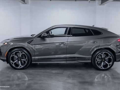 New 2025 Lamborghini Urus SE image 8