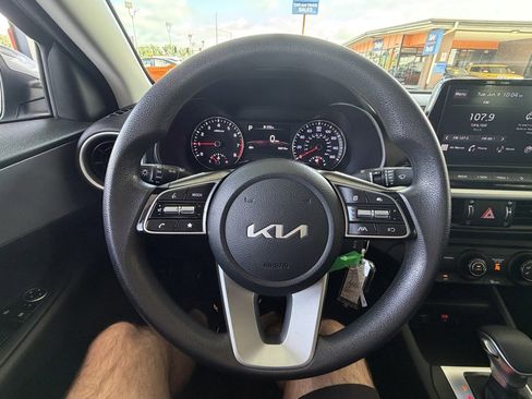 Used 2024 Kia Forte LXS FWD image 11