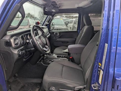 Used 2020 Jeep Wrangler Unlimited Sahara image 14