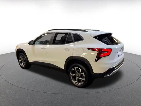 Used 2025 Chevrolet Trax LT image 10