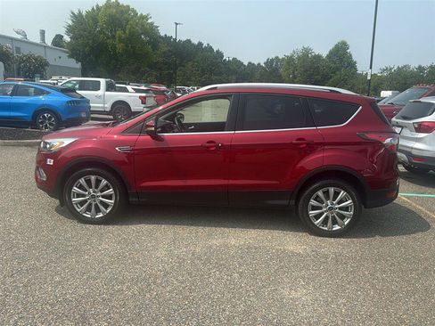 Used 2017 Ford Escape Titanium AWD/4WD image 4