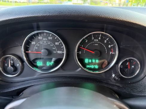 Used 2014 Jeep Wrangler Sport w/ Quick Order Package 24S AWD/4WD image 16