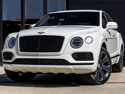 Used 2020 Bentley Bentayga V8 image 1