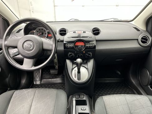 Used 2014 MAZDA MAZDA2 Sport FWD image 4