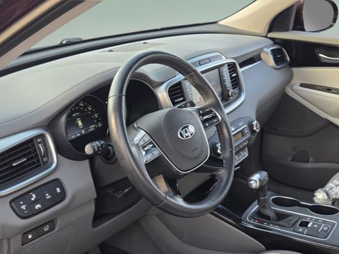 Used 2019 Kia Sorento SX w/ SX Touring Package FWD image 11