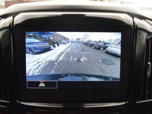 Used 2022 Chevrolet Traverse LT image 26