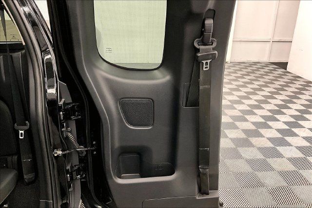 Used 2023 Nissan Frontier SV w/ SV Convenience Package AWD/4WD image 22