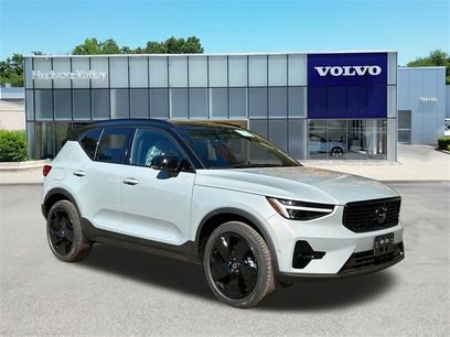 New 2026 Volvo XC40 B5 Ultra w/ Climate Package