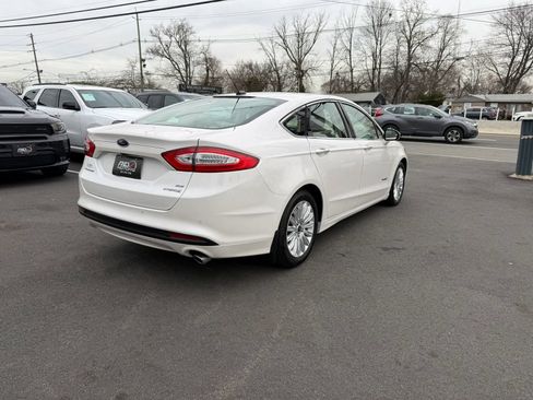 Used 2016 Ford Fusion SE w/ Equipment Group 502A FWD image 7