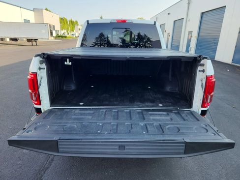 Used 2017 Ford F150 Lariat w/ Equipment Group 502A Luxury AWD/4WD image 21