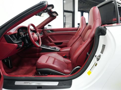 Used 2024 Porsche 911 Carrera S RWD image 35