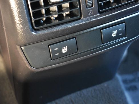 Used 2016 Subaru Outback 3.6R Limited image 38