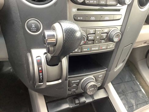 Used 2014 Honda Pilot Touring image 17