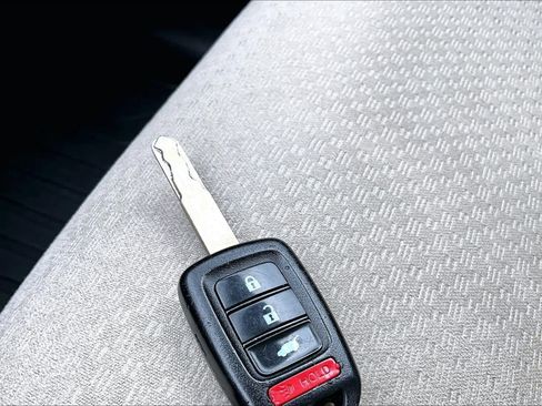 Used 2015 Honda CR-V LX image 17