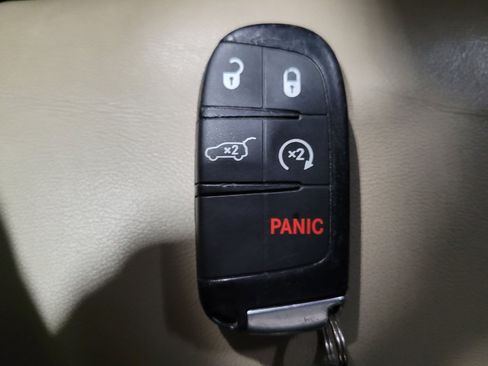 Used 2019 Jeep Grand Cherokee Limited AWD/4WD image 32