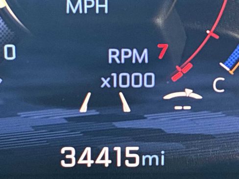 Used 2024 Chevrolet Traverse RS image 12