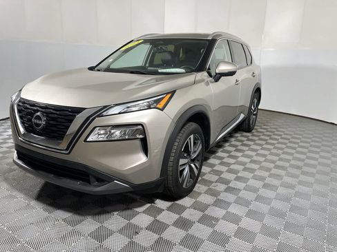 Used 2023 Nissan Rogue SL image 4