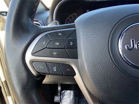 Used 2021 Jeep Grand Cherokee Trailhawk image 8