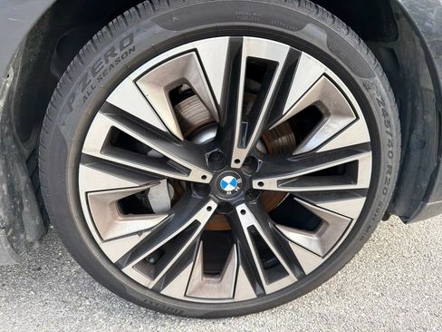Used 2026 BMW 530i w/ Premium Package RWD image 5