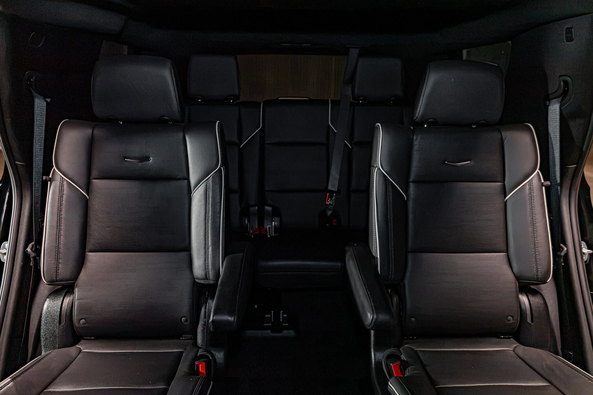 Used 2025 Cadillac Escalade Sport AWD/4WD image 25
