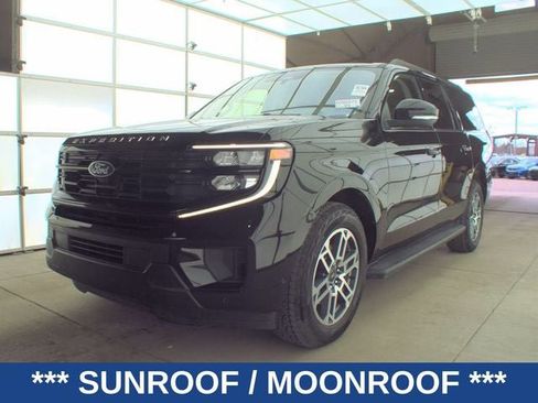 Used 2025 Ford Expedition Max Active image 4