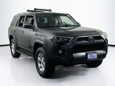 Used 2018 Toyota 4Runner SR5 image 3