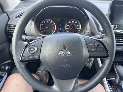 Used 2022 Mitsubishi Eclipse Cross LE AWD/4WD image 17