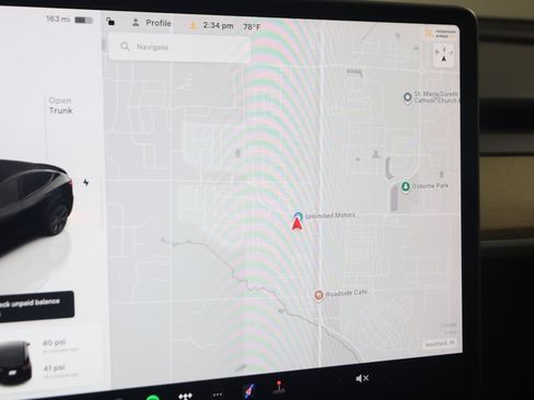 Used 2024 Tesla Model Y Long Range AWD/4WD image 9