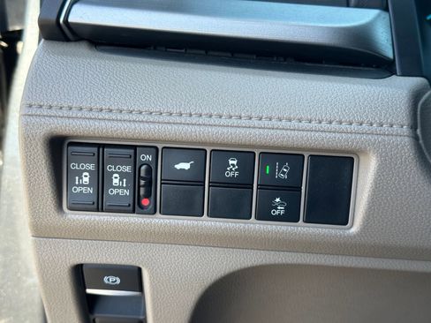 Used 2019 Honda Odyssey EX-L image 18