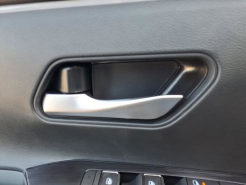 New 2026 Nissan Kicks SR w/ Cold Weather Package image 16