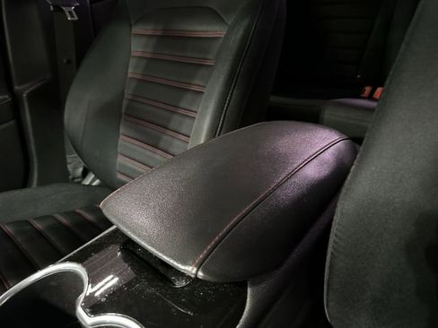 Used 2016 Ford Fusion SE FWD image 25