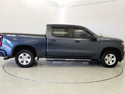 Used 2019 Chevrolet Silverado 1500 Custom w/ Custom Value Package AWD/4WD image 8