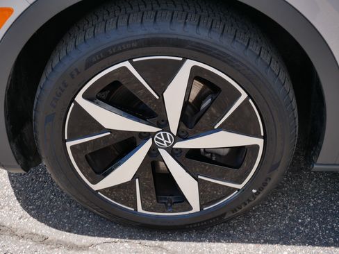 Certified 2025 Volkswagen ID.4 Pro S AWD/4WD image 15