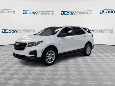 Used 2024 Chevrolet Equinox LS FWD image 4