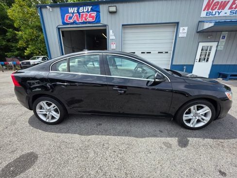 Used 2014 Volvo S60 T5 FWD image 4