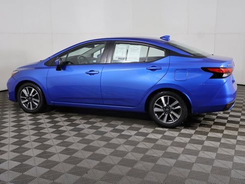 Used 2023 Nissan Versa SV image 10