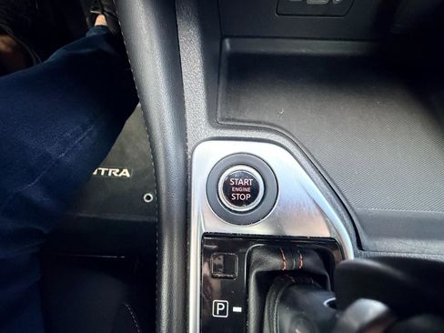 Used 2022 Nissan Sentra SR FWD image 23