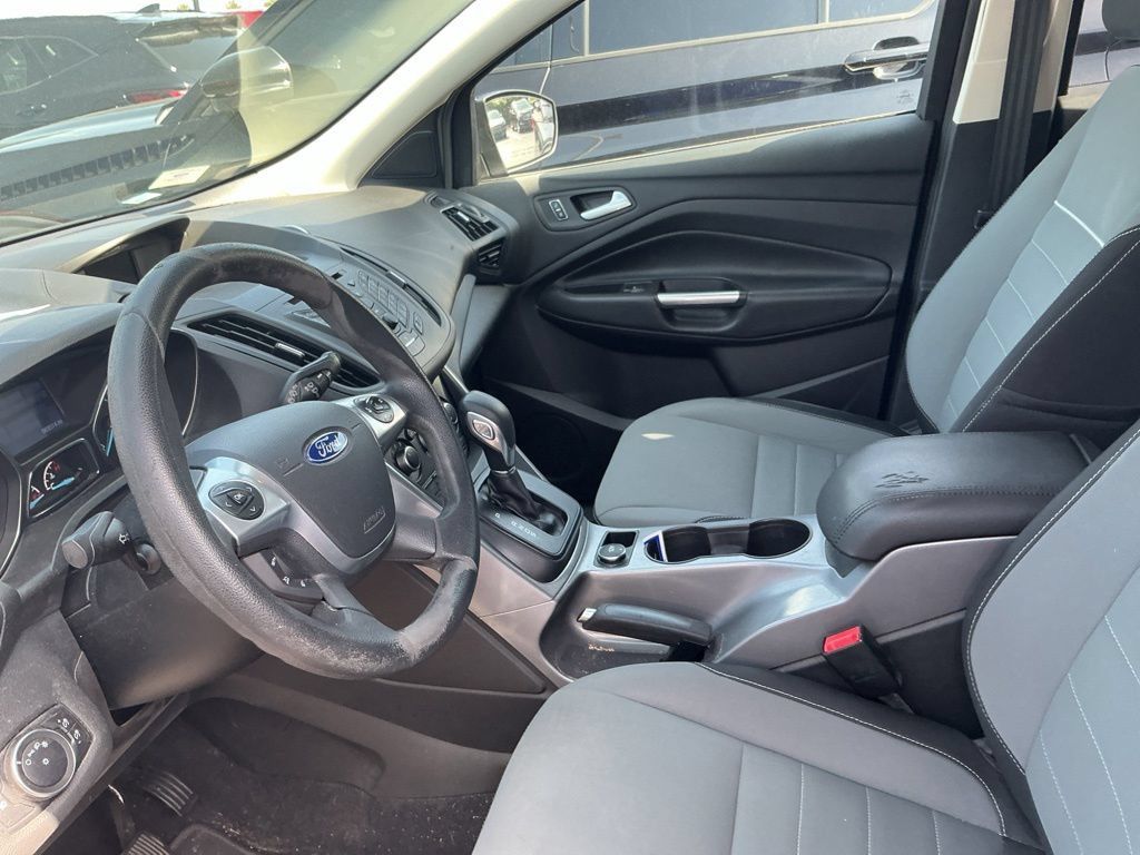 Used 2015 Ford Escape SE FWD image 12