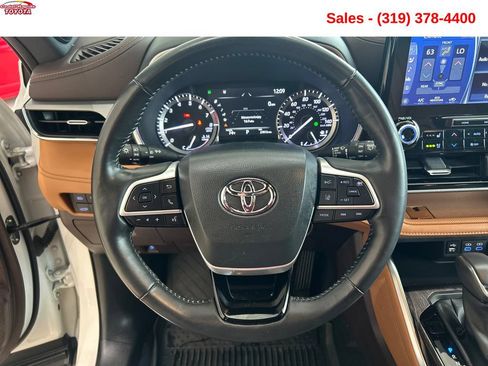 Used 2022 Toyota Highlander Platinum AWD/4WD image 14