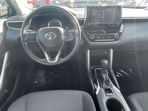 Used 2022 Toyota Corolla Cross LE AWD/4WD image 16