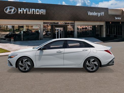 New 2026 Hyundai Elantra SEL Sport Premium FWD image 3