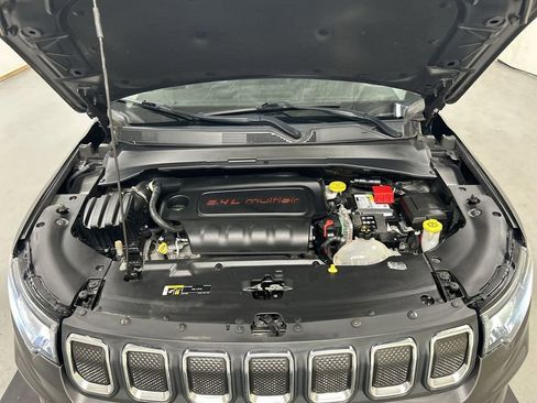 Used 2022 Jeep Compass Latitude w/ Convenience Group AWD/4WD image 23