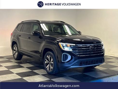 Used 2024 Volkswagen Atlas SE FWD image 1