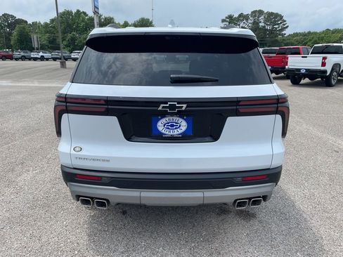 New 2026 Chevrolet Traverse LT w/ Enhanced Driving Package FWD image 4