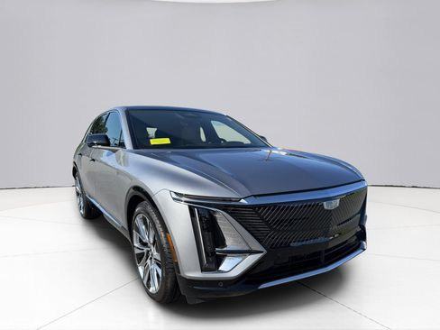 Used 2026 Cadillac Lyriq Signature Luxury w/ Nappa Leather Package AWD/4WD image 14