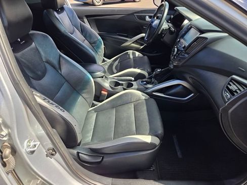Used 2016 Hyundai Veloster Turbo w/ Option Group 04 FWD image 15